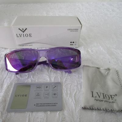 New in box Lvioe sunglasses with lens cleaning cloth