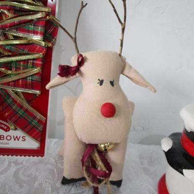 New pkg 10 plaid Christmas bows, Snowman candle holder, reindeer décor