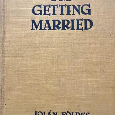 Sale Photo Thumbnail #27: Original 1937 hardcover edition of I’m Getting Married by Hungarian author Jolán Földes, translated into English by George Halasz. Published by Farrar & Rinehart, this novel captures Földes’ signature style—sharp observations, emotional depth, an