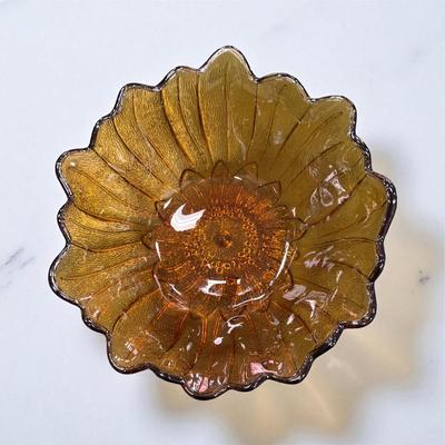 Sale Photo Thumbnail #91: Vintage Indiana Glass Carnival Glass Marigold Sunflower Bowl  Approximately 7" Wide