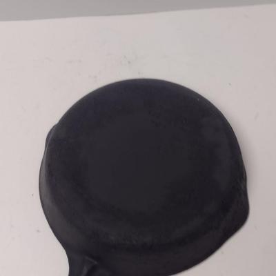 Vintage Sidney Cast Iron Skillet #6