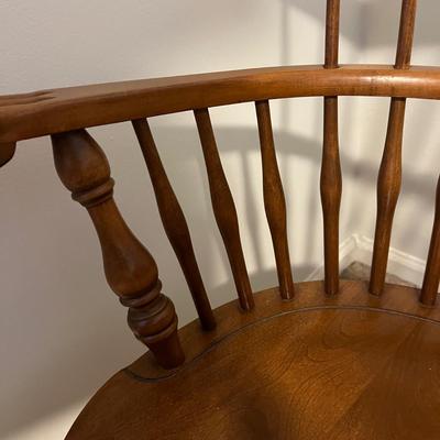 Ethan Allen Heirloom Nutmeg Arm Chair (G-RG)