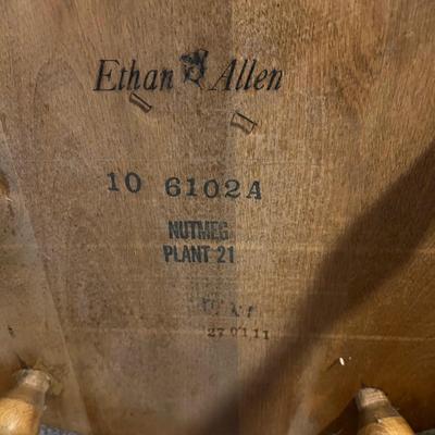 Ethan Allen Heirloom Nutmeg Arm Chair (G-RG)