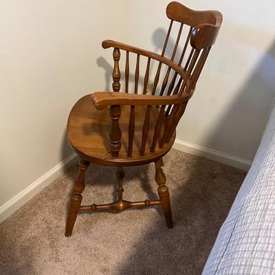 Ethan Allen Heirloom Nutmeg Arm Chair (G-RG)