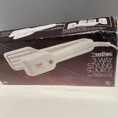 Zodiac crimping/styling tool