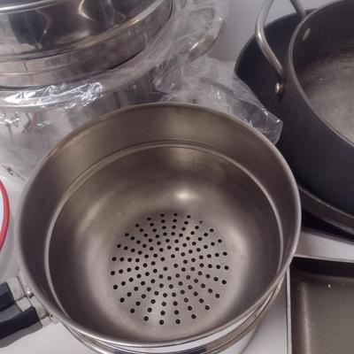 Assorted Cookware