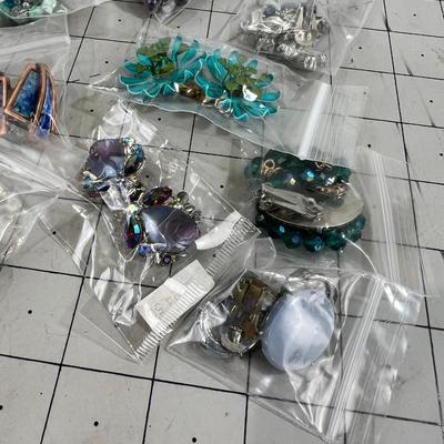 Sale Photo Thumbnail #392