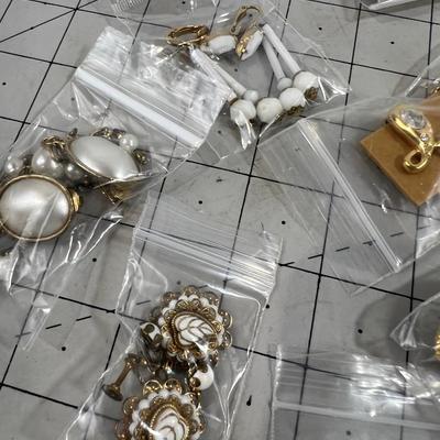 Sale Photo Thumbnail #414