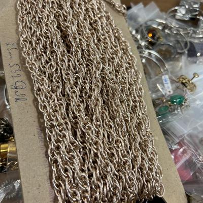 Large Lot of Costume Jewelry, Mixed Lot plus Gold Toned Chain for Décor'