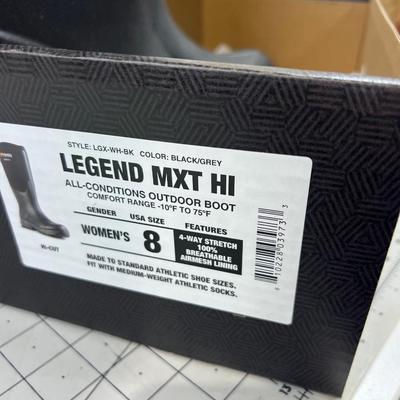 Dry Shod Women's size 8 Muck Boots