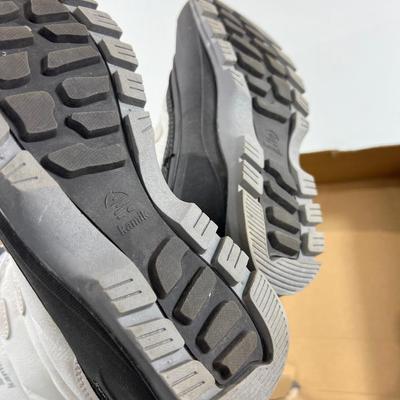 KAMIK Boots White Women's Size 8 