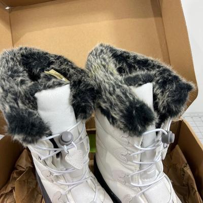 KAMIK Boots White Women's Size 8 