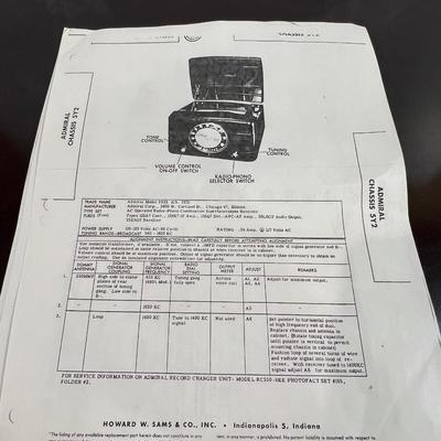 ADMIRAL Bakelite Record Player & Radio 