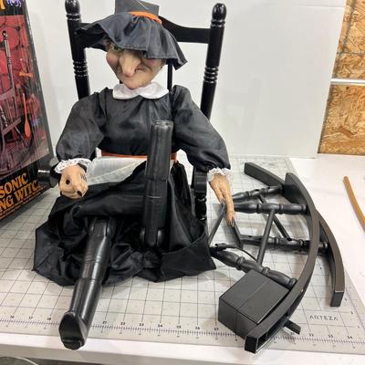 28" Inch SONIC Rocking Witch Décor