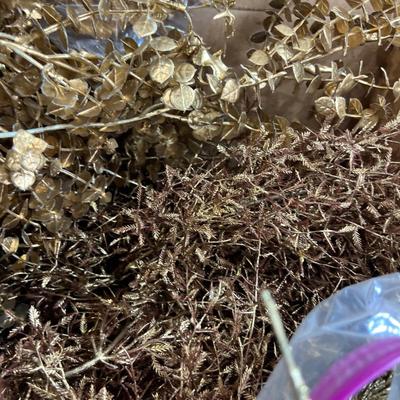 Gold Tree Or Wreath Goods 