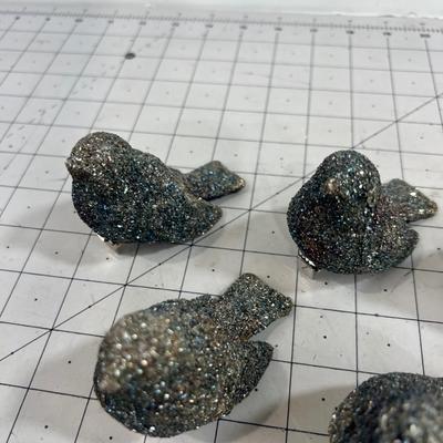 Charcoal Colored Clip on Birds