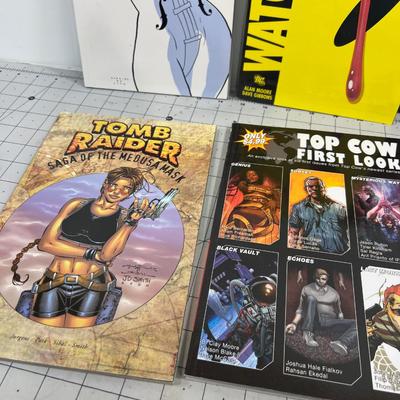 7 Mixed Lot of Graphic Novels