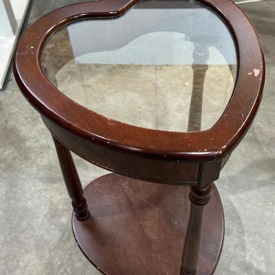 Heart & Glass Side Table 
