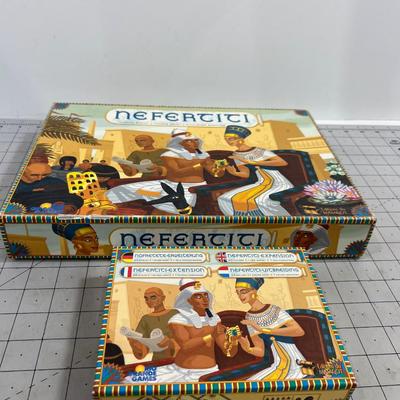 Nefertiti With An Expansion Pack, GAME