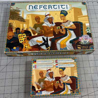 Nefertiti With An Expansion Pack, GAME