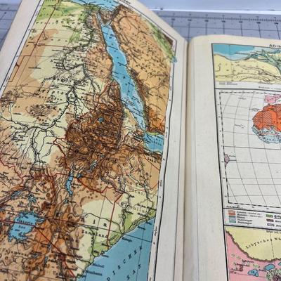 OLD! World Atlas in GERMAN form 1930's 