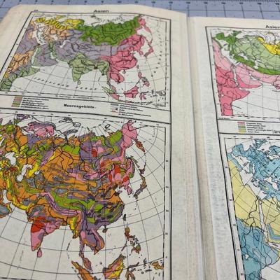 OLD! World Atlas in GERMAN form 1930's 