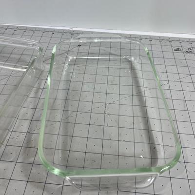 2 Baking Dishes PYREX 