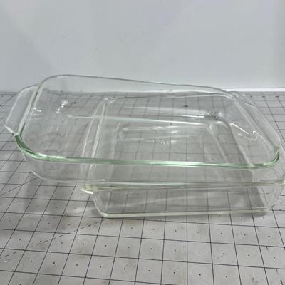 2 Baking Dishes PYREX 