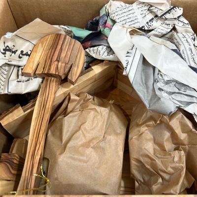 Olive Wood NATIVITY NEW never Out of the Box. HOLY FAMILY from The Holy Land