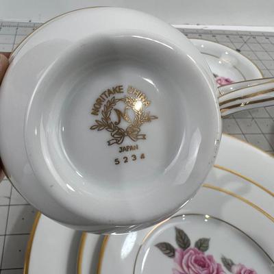 Rose Set of NORITAKE China Set for 12 People with 7 piece each Setting