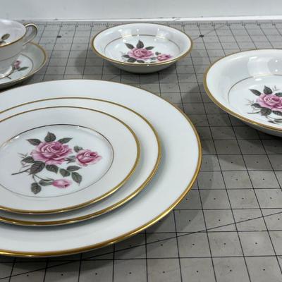 Rose Set of NORITAKE China Set for 12 People with 7 piece each Setting