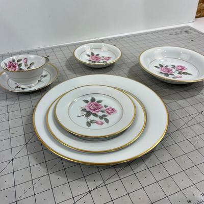 Rose Set of NORITAKE China Set for 12 People with 7 piece each Setting