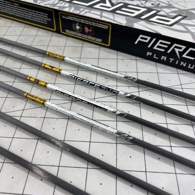 PIERCE Gold Tip Arrows 