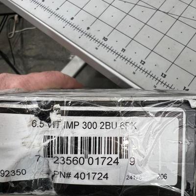 Vital Impact Carbon Arrows by Easton