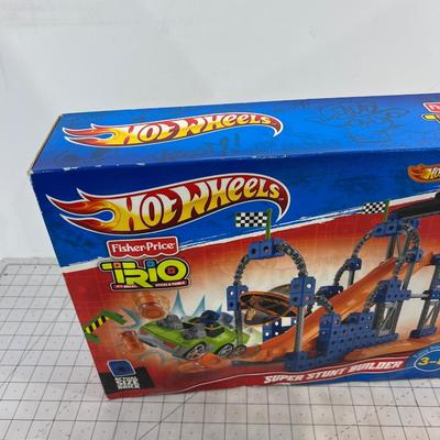 Hot Wheels TRIO but the box got wet