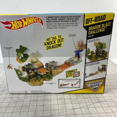 HOT WHEELS Off Road Dragon Blast Challenge 