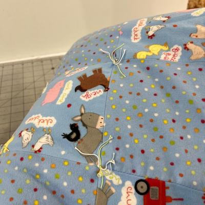 HAND CRAFTED NEW Quilt "On The Farm" 