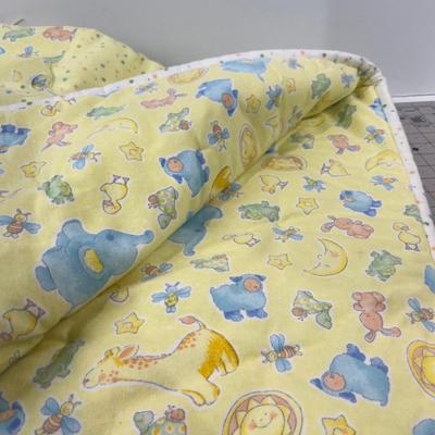 HAND CRAFTED NEW Quilt "Baby Animals" 