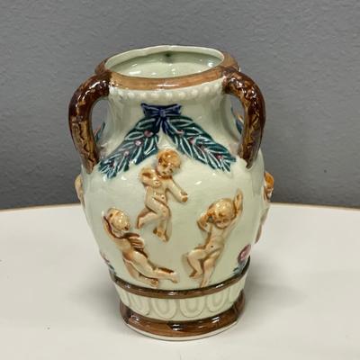 Small Japan Cherub vase