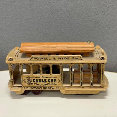 Powell & Hyde Sts. cable car music box