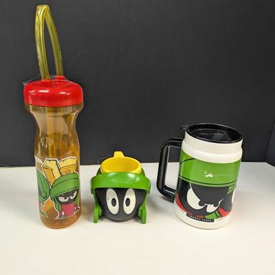 Marvin The Martian Plastic Cups & Mugs