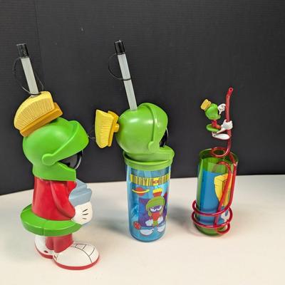 Marvin The Martian Plastic Cups With Straws