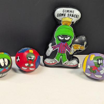 Marvin The Martian Squish Balls & Window Hanger