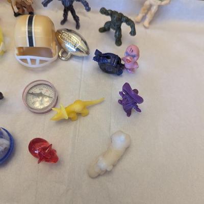 Vintage Vending Machine Toys #8