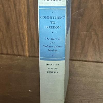 Sale Photo Thumbnail #77: Vintage 1958 hardcover Commitment to Freedom by Erwin D. Canham, published by Houghton Mifflin. Clean interior, solid binding, light shelf wear, no dust jacket. Illustrated with photographs. A mid-century historical account of the development of The Chris