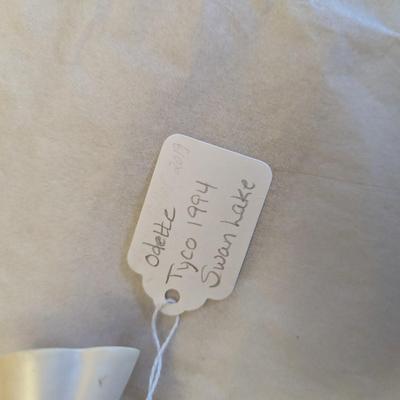 Variety Of Vintage Figurines Odette Tyco 1994 Swan Lake The Princess #19