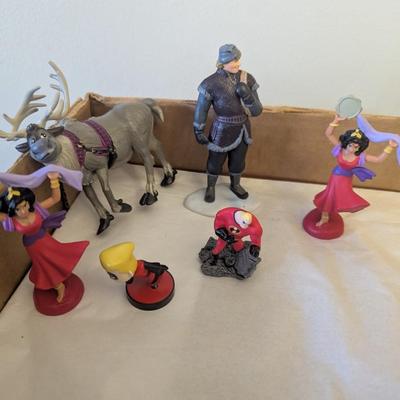 Disney Movie Figures Frozen & The Incredibles #23