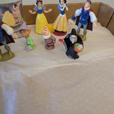 Disney Snow White Figures & Glasses #26