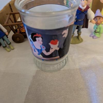 Disney Snow White Figures & Glasses #26