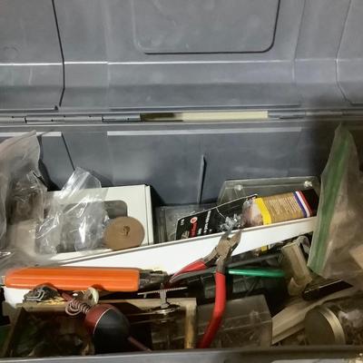 Sale Photo Thumbnail #428: You get this great gray hard plastic tool box with tools.